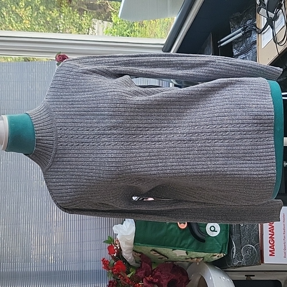 Mock neck silver Grey sweater